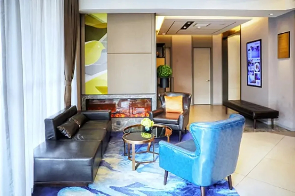 Lobby & Reception