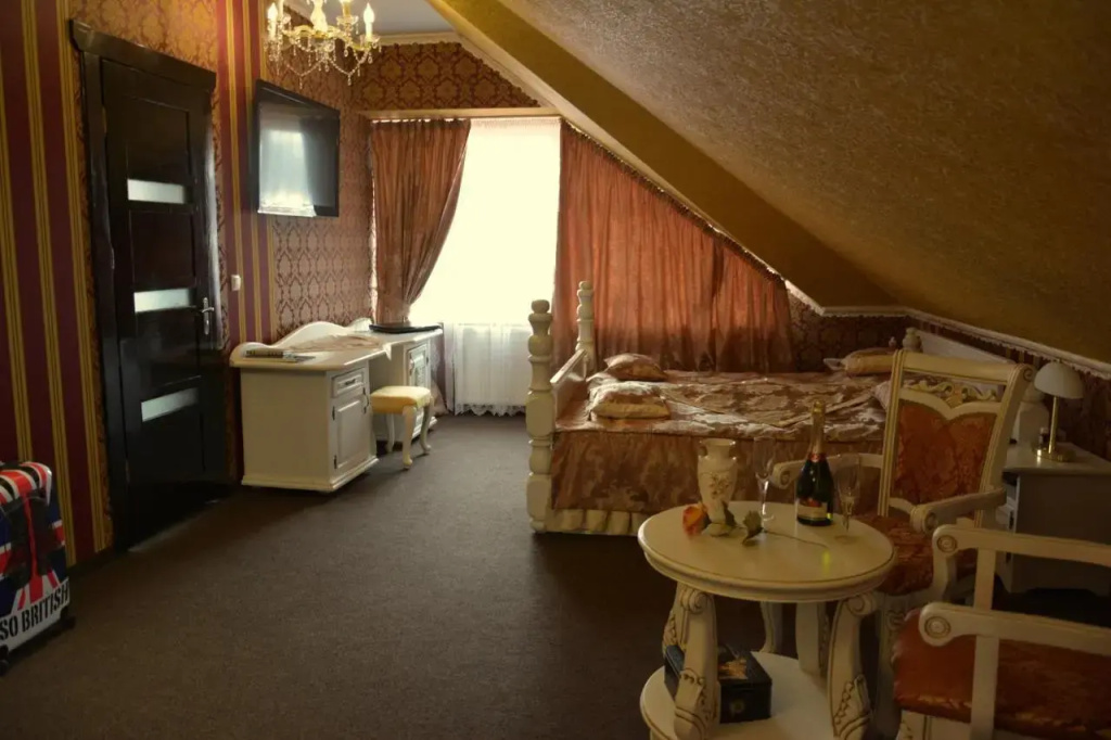 Golden Palace - Général