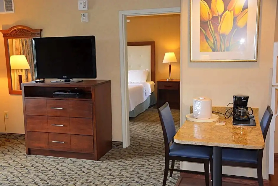 Homewood Suites by Hilton Brighton - Chambres