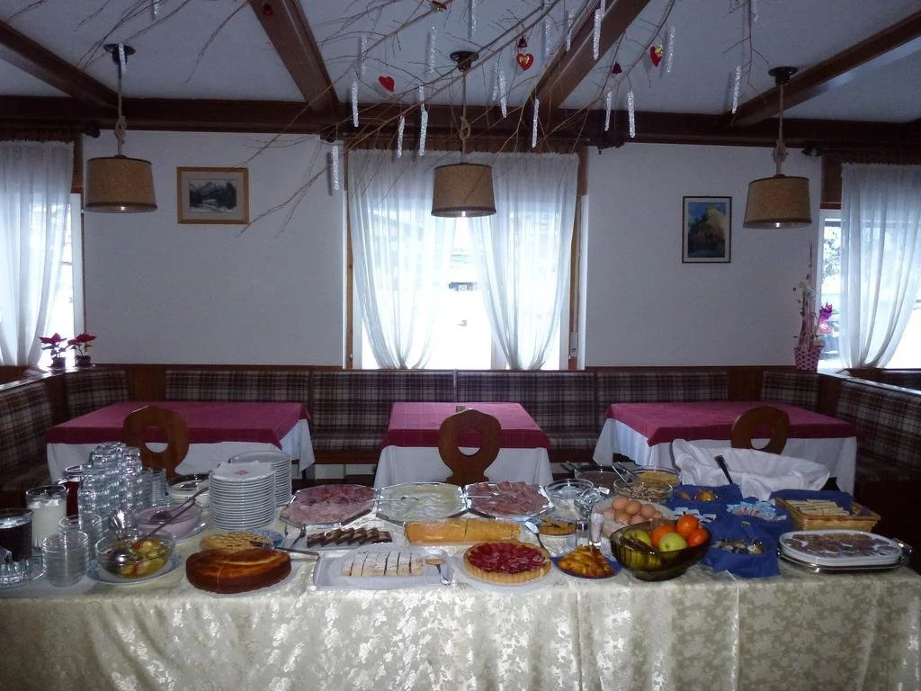 gallery_image_hidden_5