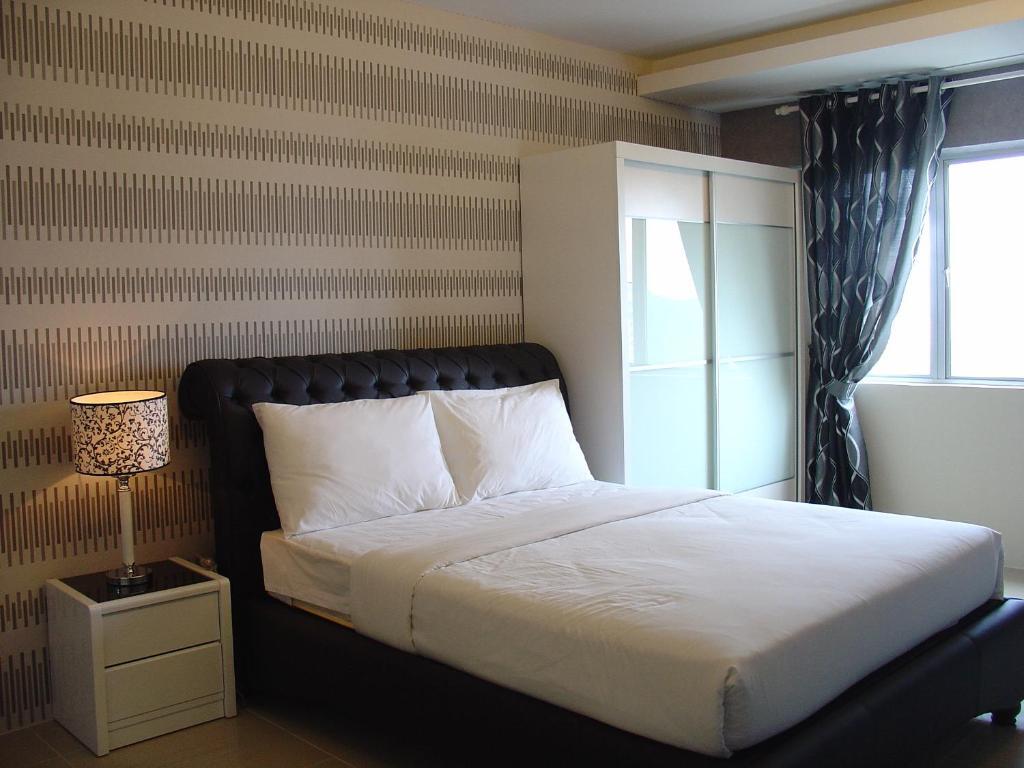 Duta Hotel & Residence