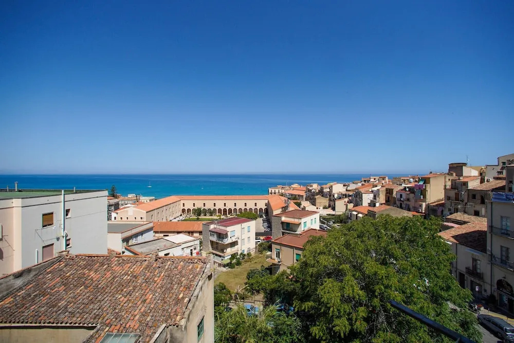 Casa Tramonto a Cefal by Wonderful Italy