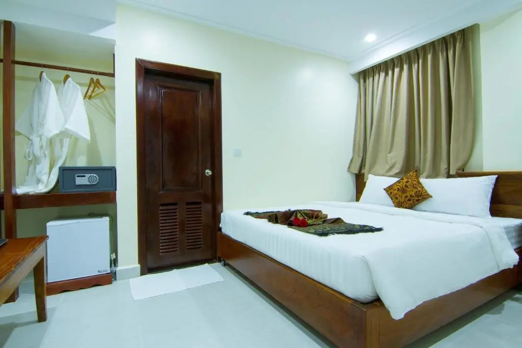 Superior Double room (full double bed)