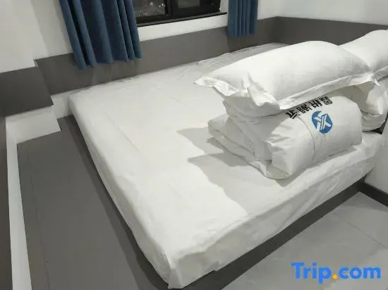 Bed in Dorm