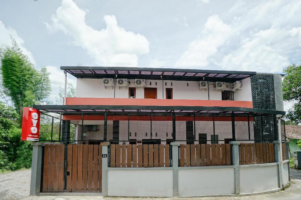 OYO 3006 Falisha Homestay Syariah