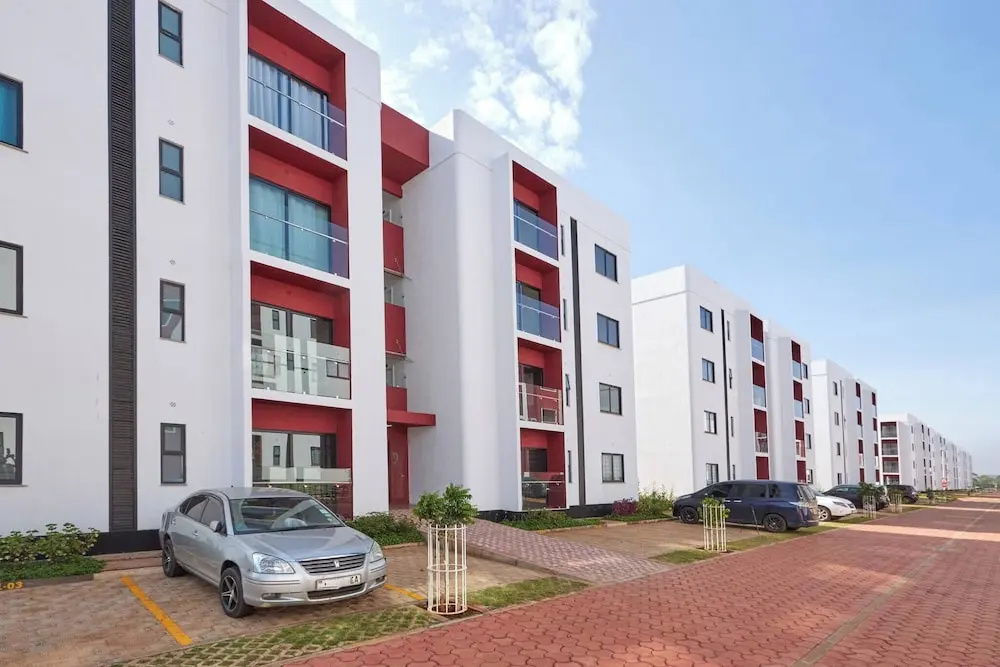 Sunset Escape Apartment Modern & Spacious Two Bedroom in Tatu City