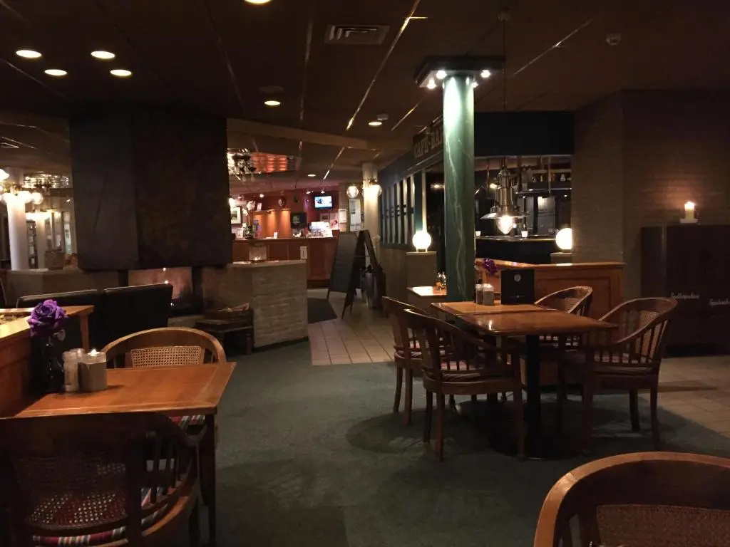 Food & Beverage