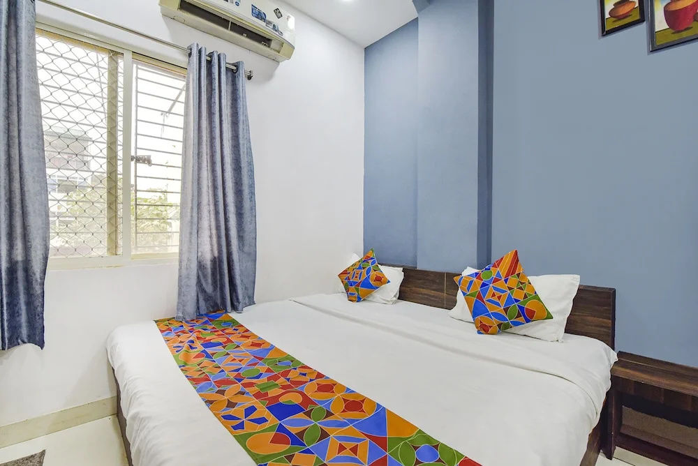 Fabexpress Anandam Palace Guest House