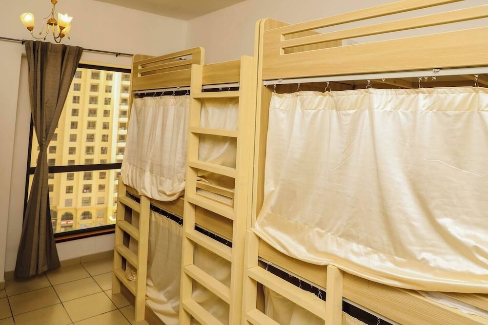 Seaside Hostels — 4