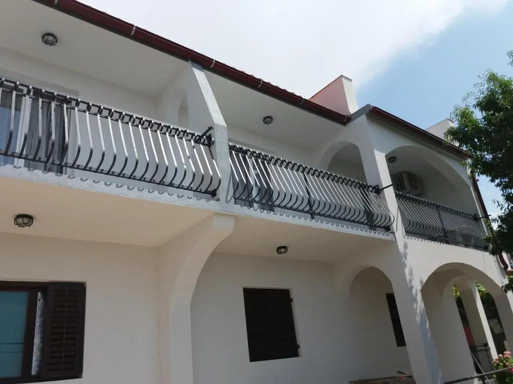 Apartment Ante