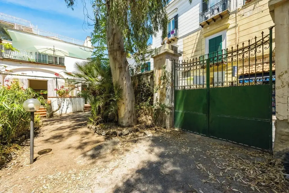 Villa Villari Terrace and Patio by Napoliapartments