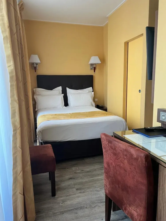 Economy room