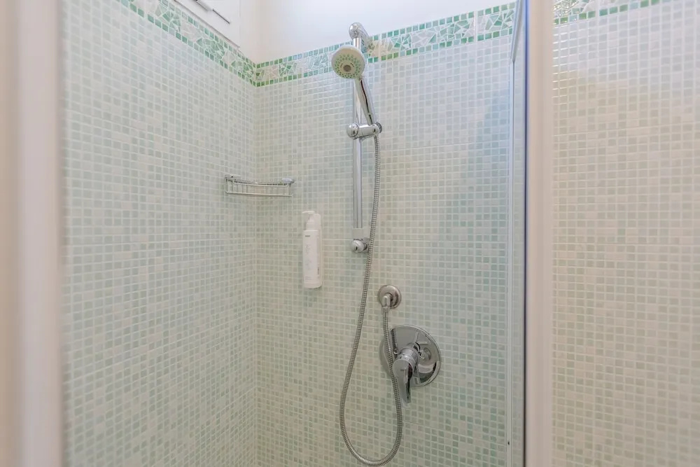 Classic Double room (full double bed)
