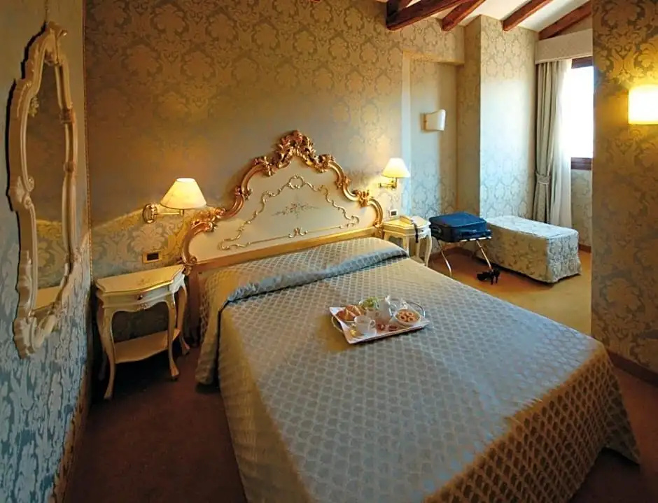 Economy Double room (full double bed)
