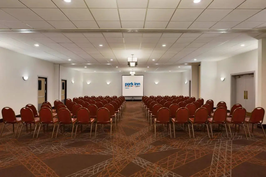 Ramada by Wyndham Clarion - Général