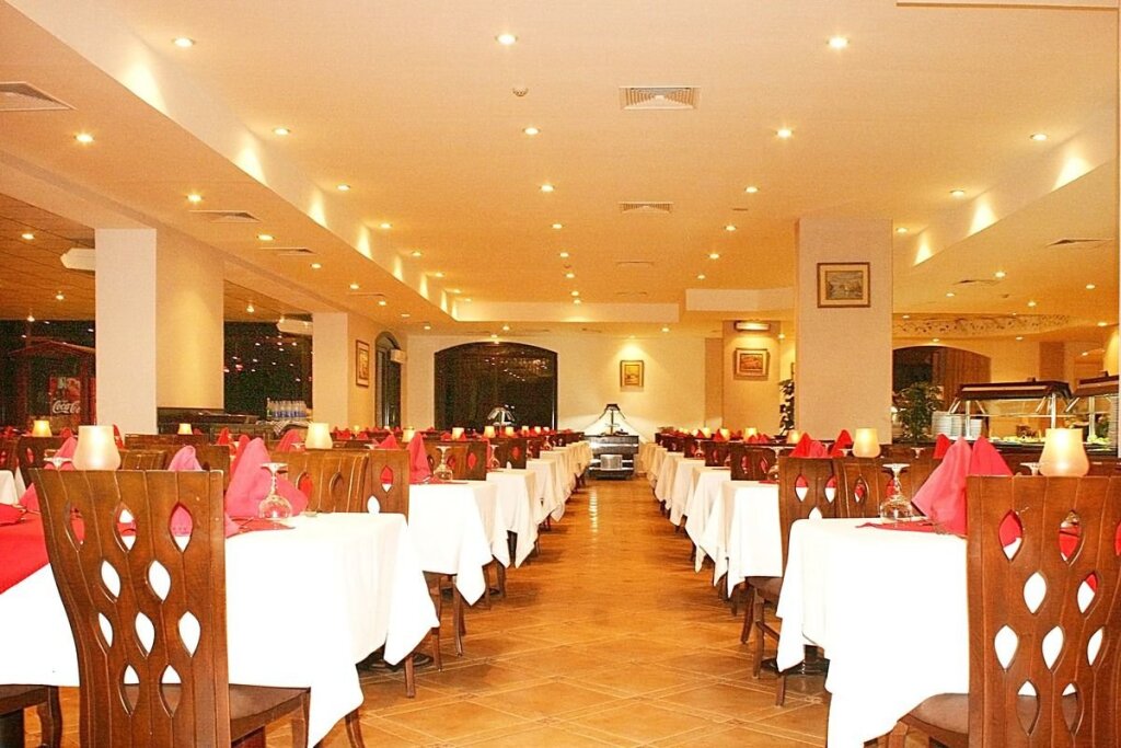 Отель Elphistone Resort Marsa Alam