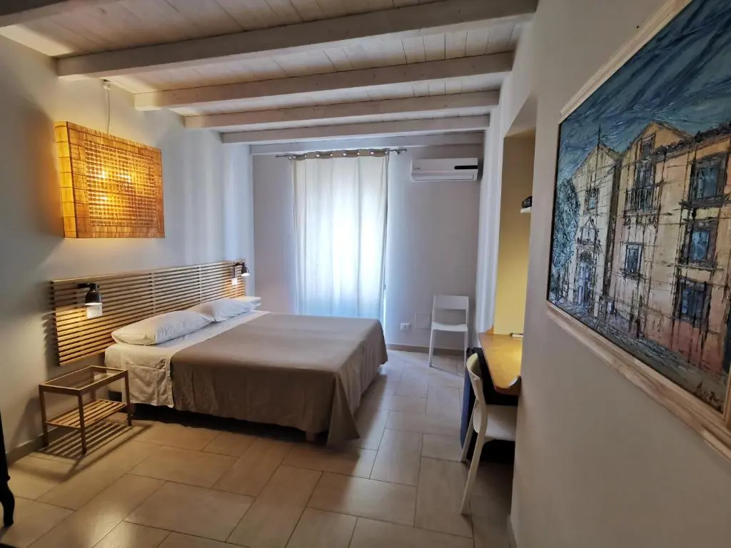 Standard Double room (full double bed)