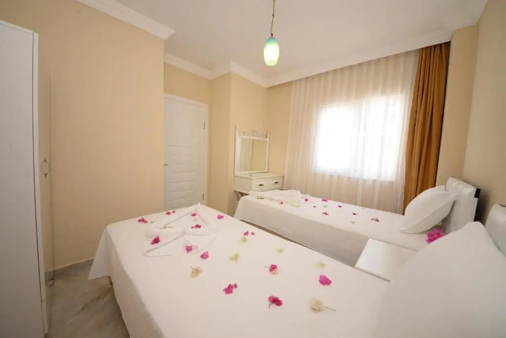 2 Bedrooms Apartment