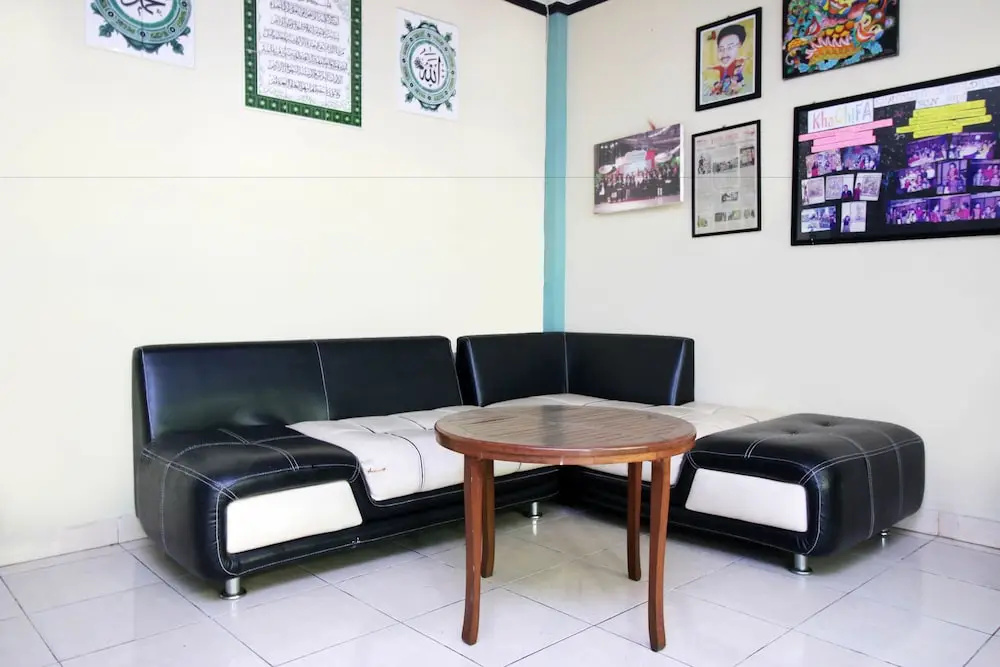 Lobby & Reception