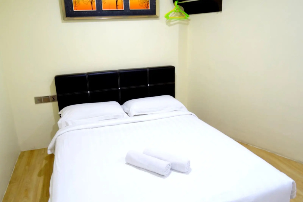 Standard Double room (full double bed)