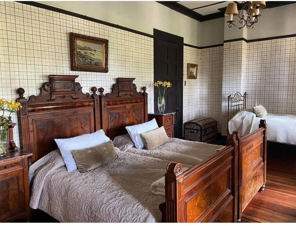 Standard Triple room with sea view