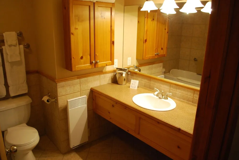 Standard Quadruple room (2 full double beds)