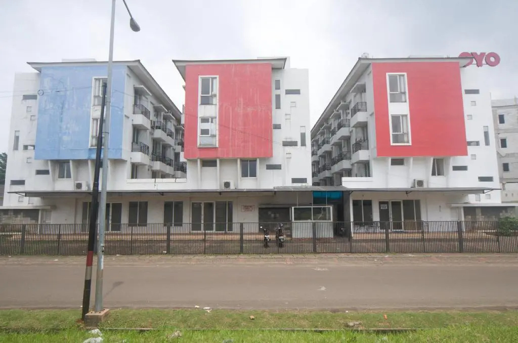 OYO 3049 Scientia Dormitory Near RS Bethsaida