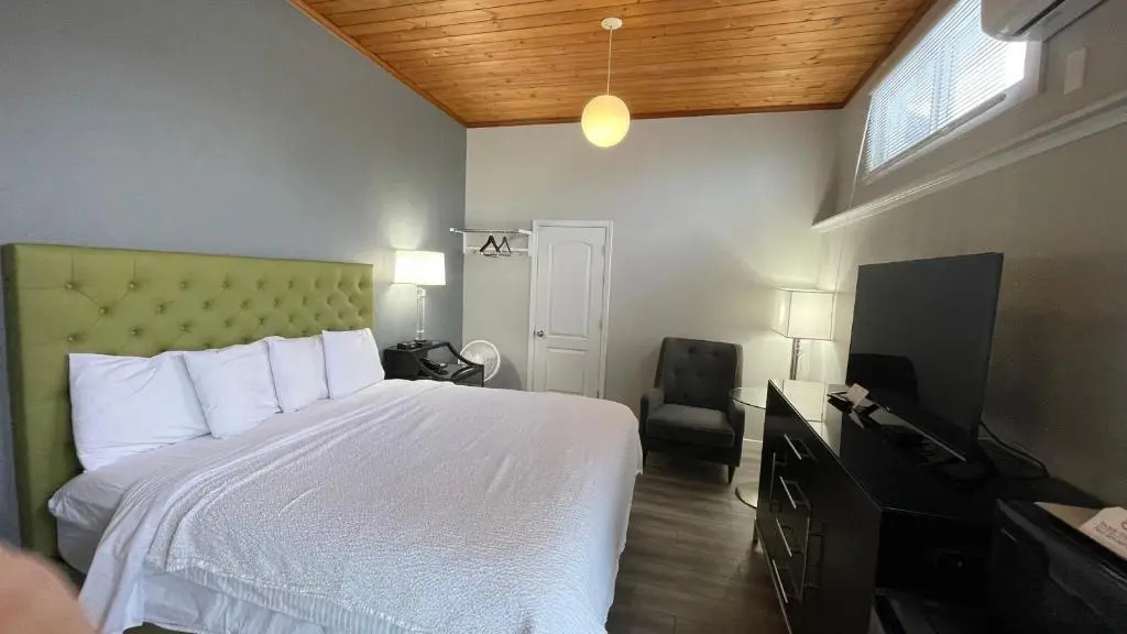 Deluxe Double room with balcony and with sea view (full double bed)
