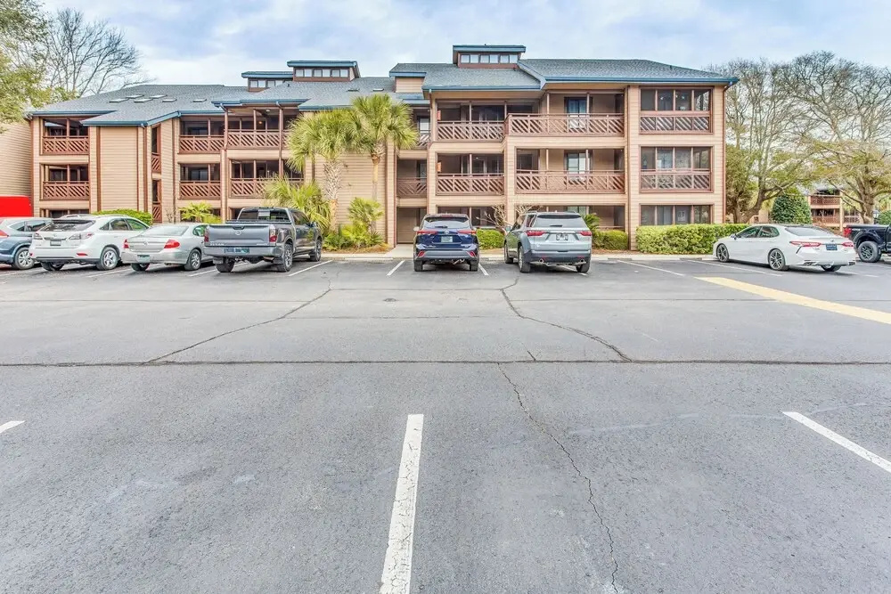 Walk to Ocean: Condo w/ 2 Pools in Myrtle Beach