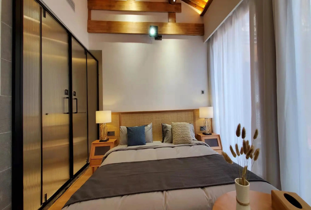 Comfort room