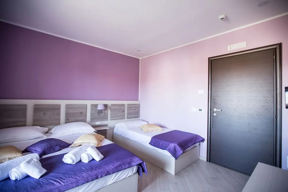 Standard Triple room with balcony