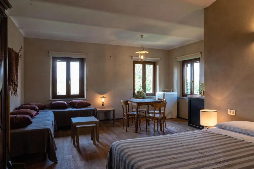 Standard Double room with balcony (full double bed)