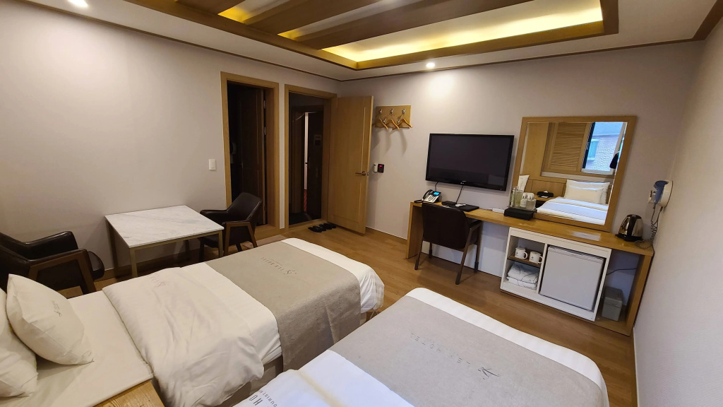 Lex Tourist Hotel — 3