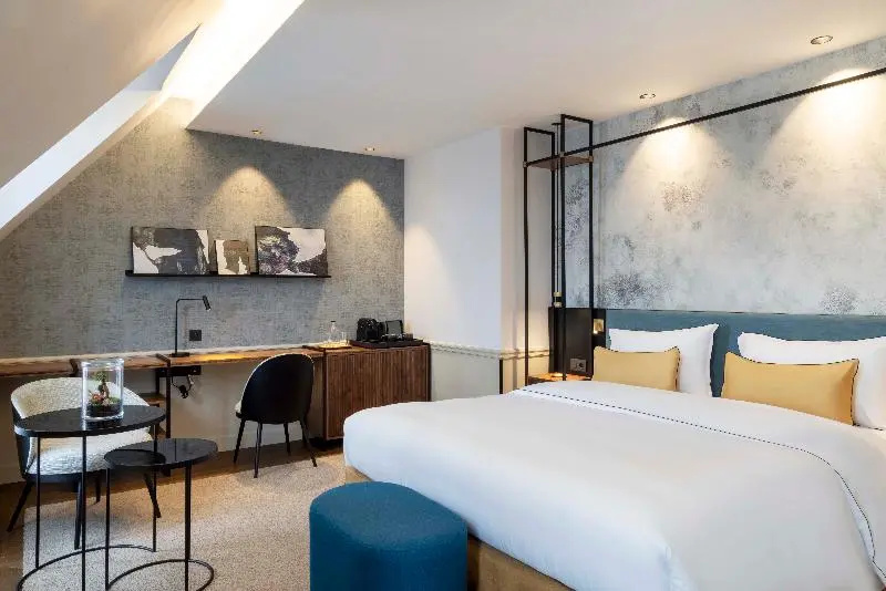 Standard Double room with balcony (full double bed)