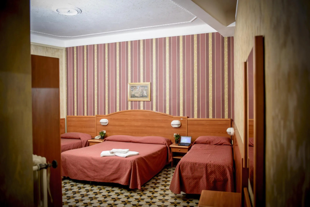 Standard Quadruple room