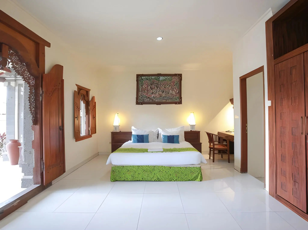 Mirah Hotel — 3