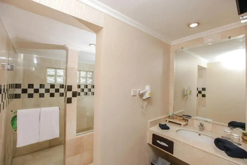 Singgasana Hotel Surabaya - Chambres