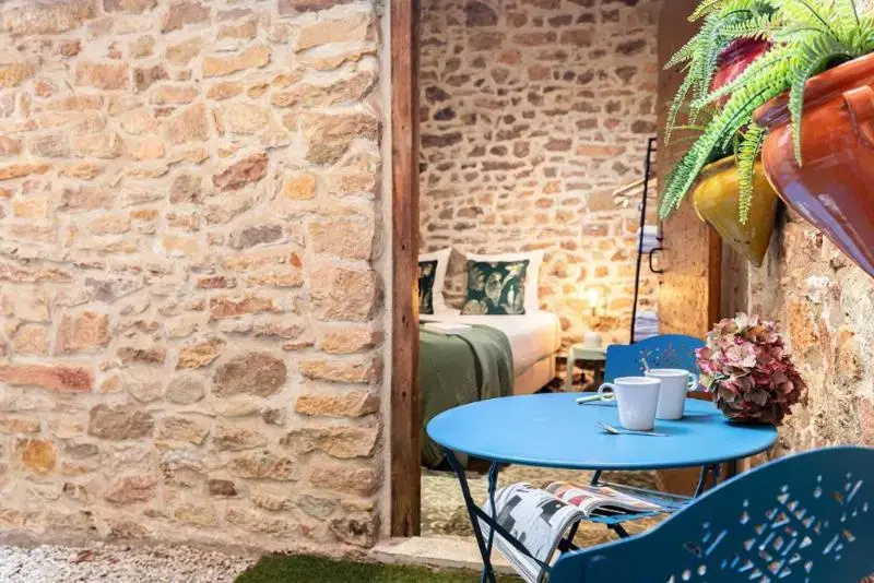 Contact Hôtels Le Savigny & Spa - Chambres