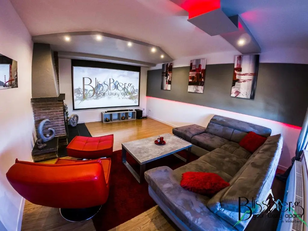 3 Bedrooms Apartment