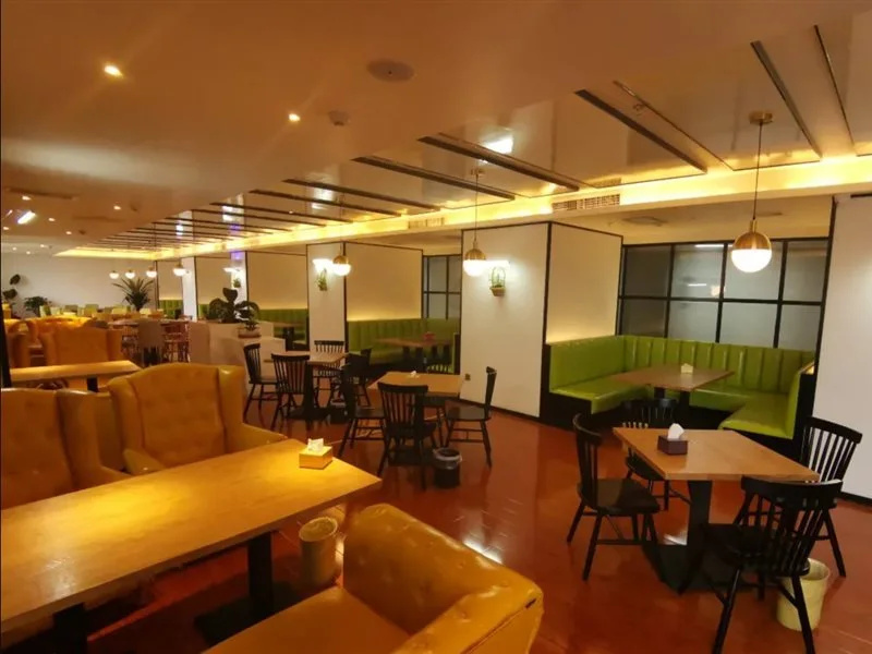 Food & Beverage