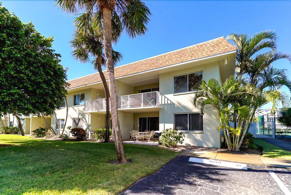 Nautilus-117 2 Bedrooms 2 Bathrooms Condo