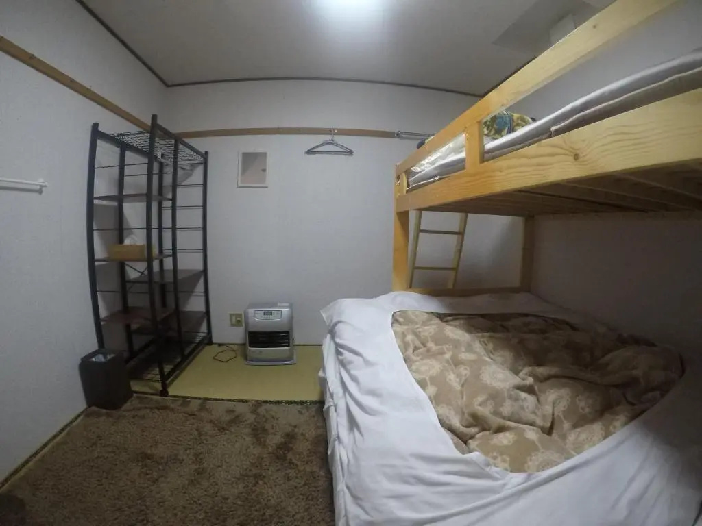 Economy room