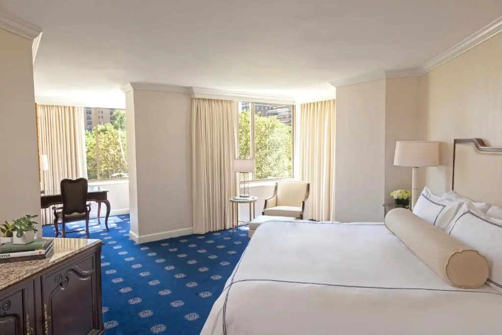 Standard room with park view