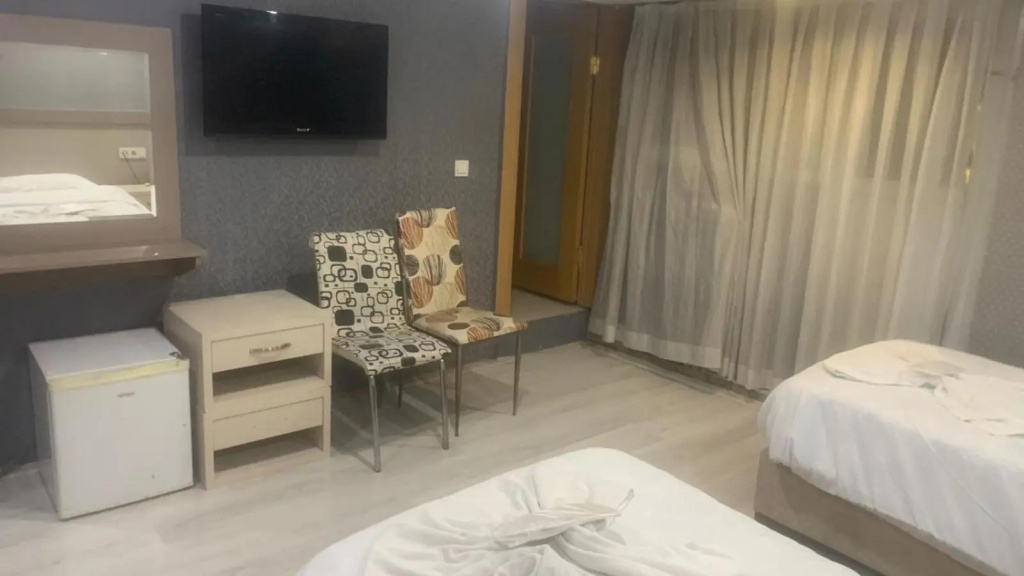 Fly Hotel — 4
