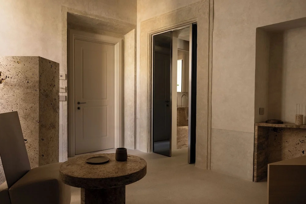 Nomos Hotel — фото
