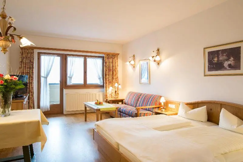 Lisi Family Hotel - Chambres