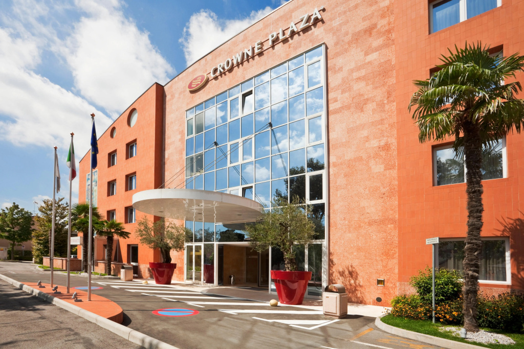 Crowne Plaza Venice East by IHG - фото 1