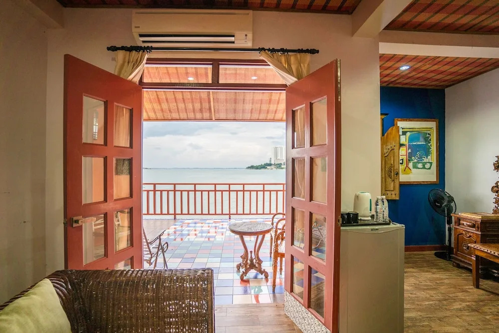 Lost Paradise Resort