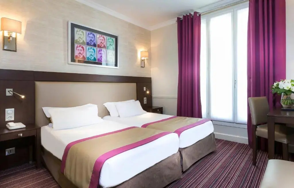 Standard Triple room