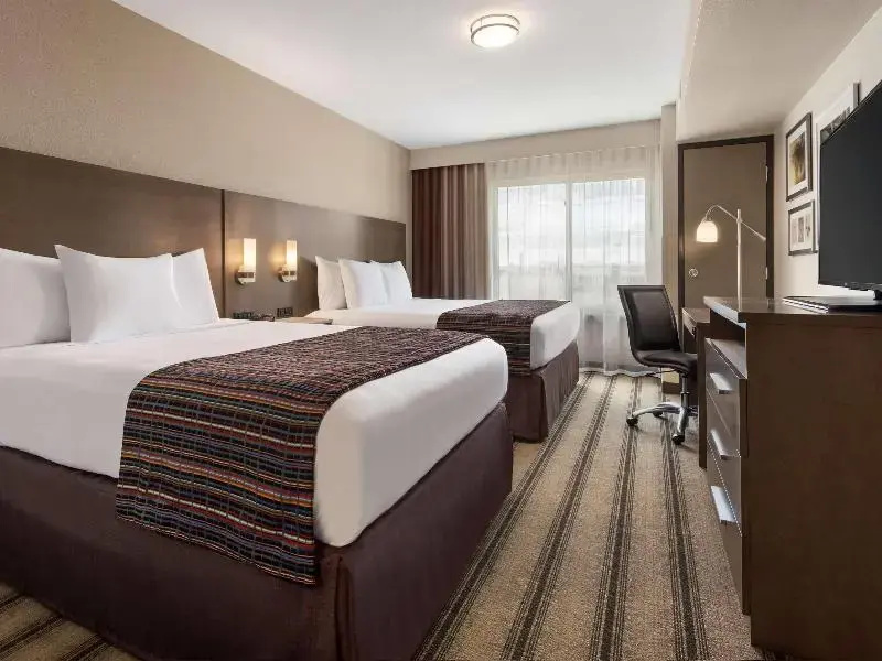 1 Bedroom Quadruple Suite